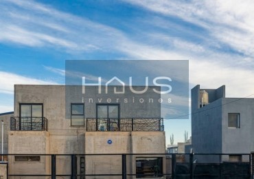 VENTA CASA DOS PLANTAS BARRIO LOS LIRIOS / SAN JORGE CIPOLLETTI