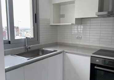 Alquiler Departamento dos dormitorios con cochera, Centro Neuquen 